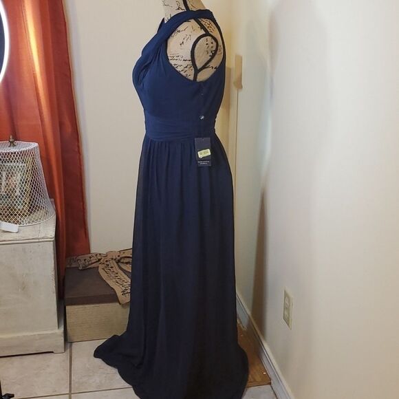 NWT Adrianna Papell Midnight Blue Halter Chiffon keyhole Maxi Gown Size 4 - Picture 4 of 12